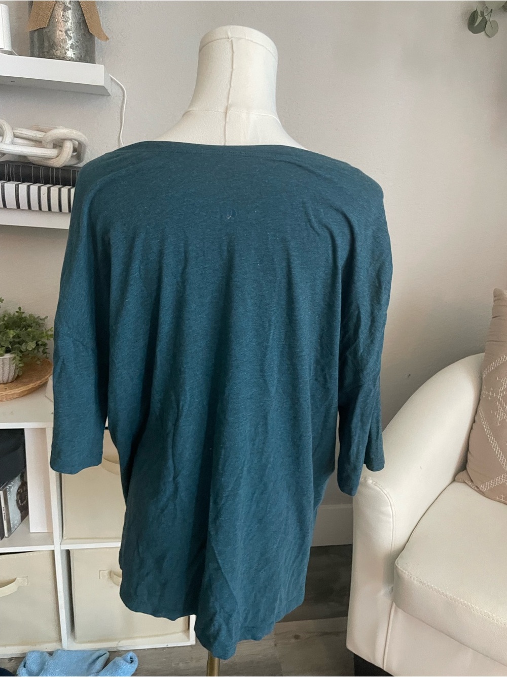 Lululemon back in action Casual Teal Crewneck Top